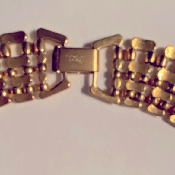 Gold Tone Collar Necklace - Picture 3 of 5